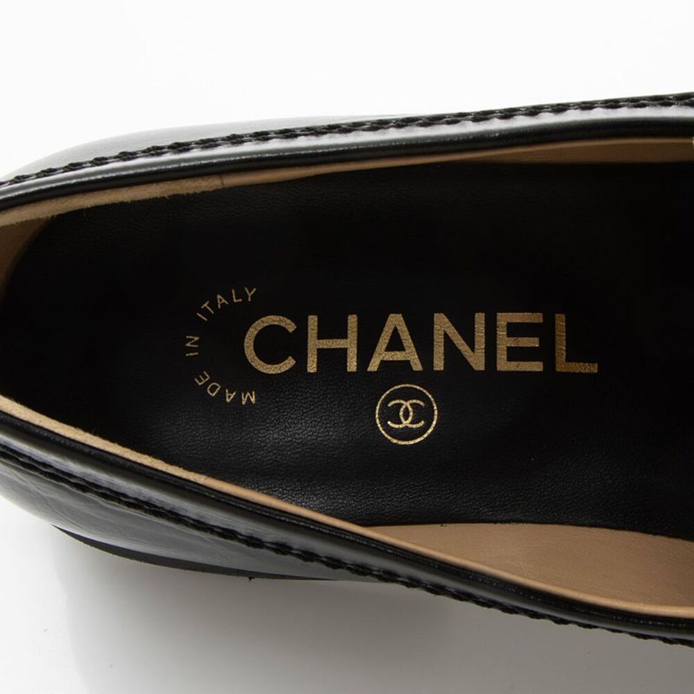 Chanel Calfskin Enamel Charms Loafers - Size 7 / 37 - Picture 7 of 8